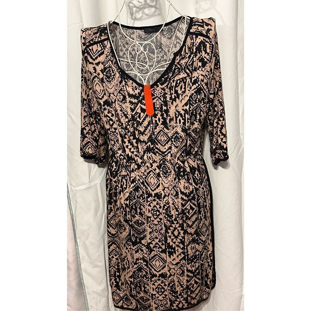 Nice Thml black and tan dress size large Good Condition